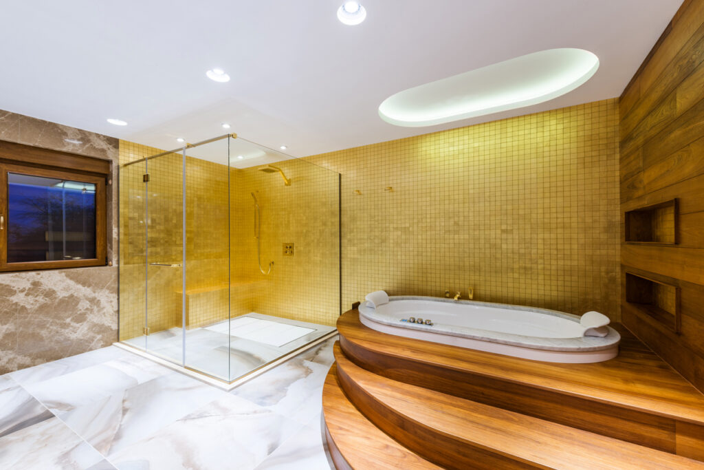 Specious spa bath
