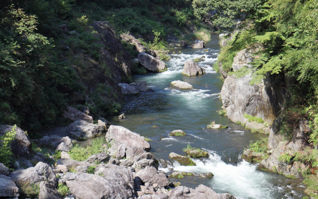 Hatonosu Gorge