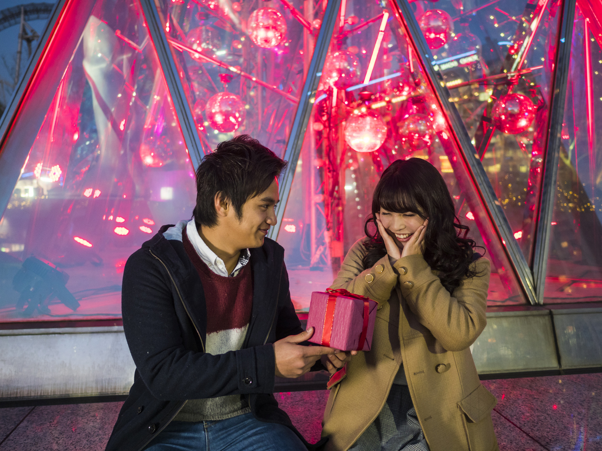A Typical Japanese Christmas Date: What To Expect, Where To Go ...