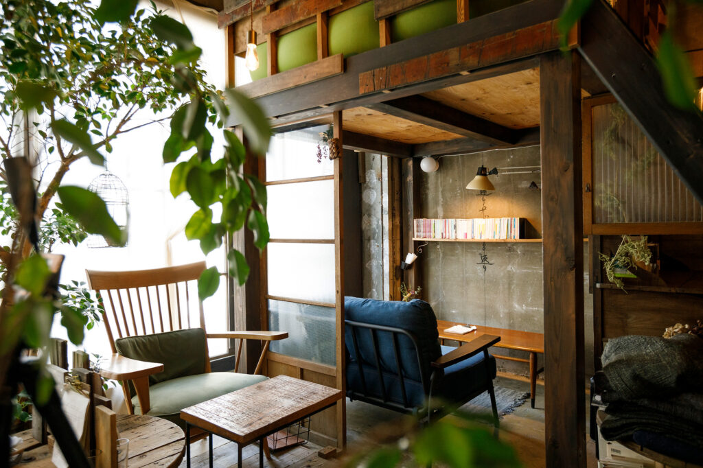 Books Itomai Book cafes in Tokyo